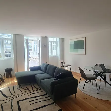 Charminn Estacao アパート アヴェイロ