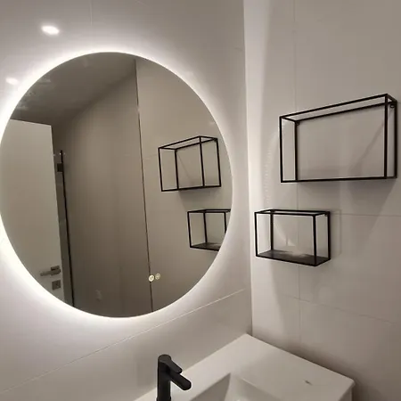 アパート Charminn Estacao アヴェイロ