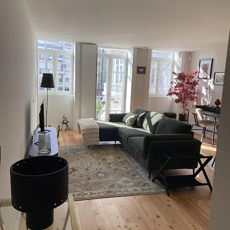 Charminn Estacao Apartment